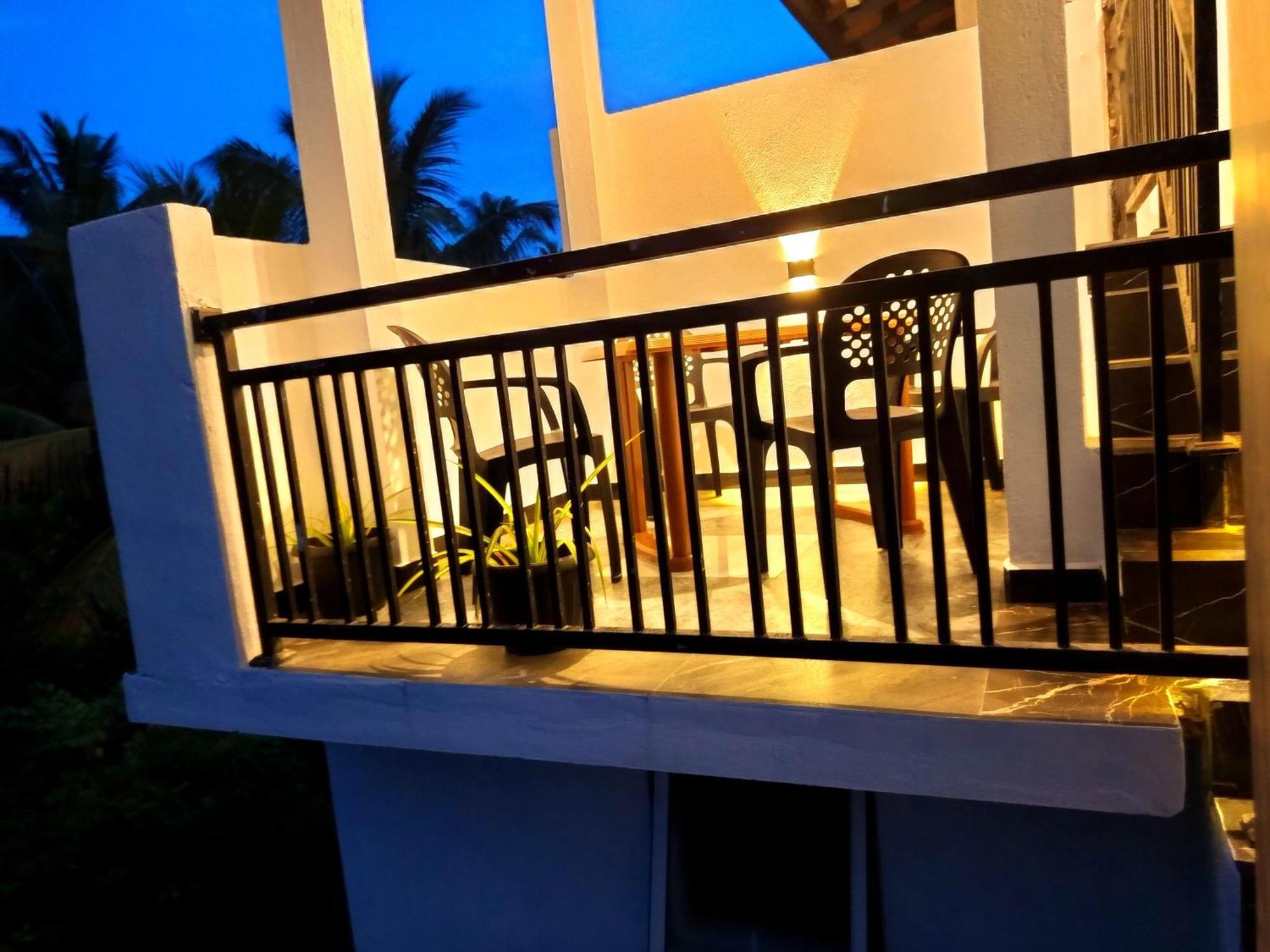 Ferienwohnung Olu Bunk Dikwella Exterior foto